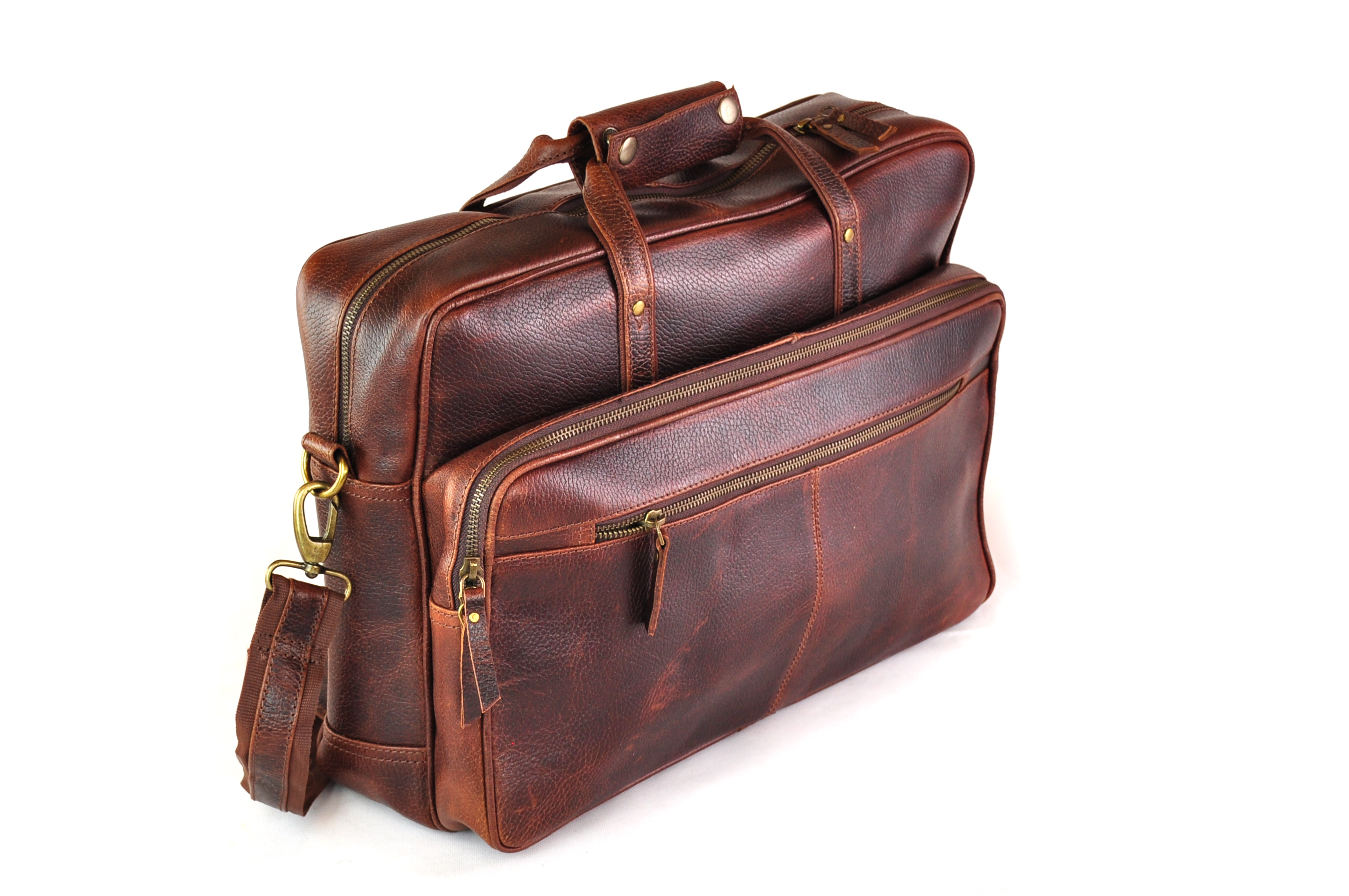 Große und robuste Ledertasche mit viel Stauraum in Antik Braun