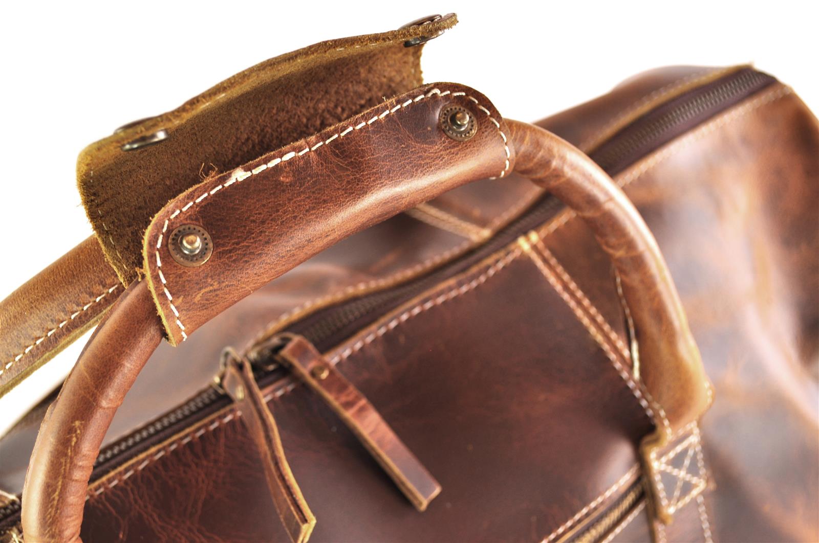 Große und robuste Ledertasche mit viel Stauraum in Vintage Antik Braun