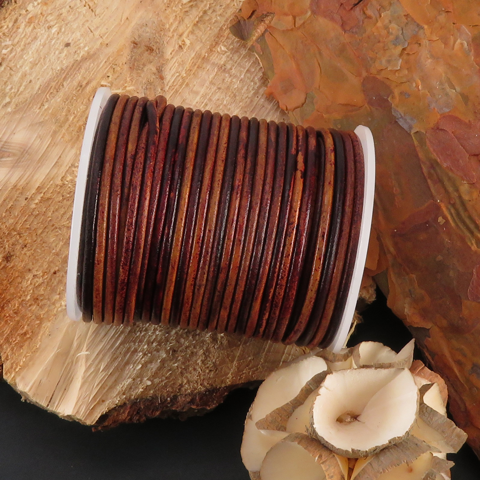 Lederschnur Rund 2 mm - Bicolor Braun/Natur. Länge: 25 m auf Rolle