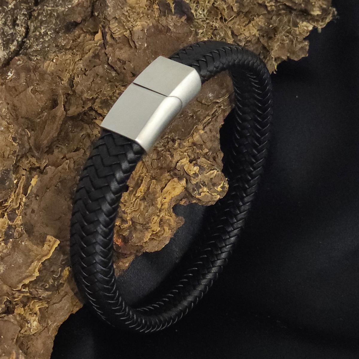 Geflochtenes Lederarmband flach fein - 12 mm Breite - Schwarz. Größe: 21 cm (L)