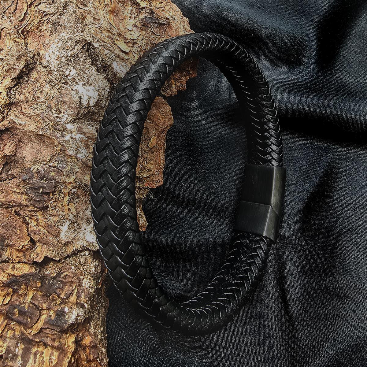 Geflochtenes Lederarmband flach fein - 12 mm Breite -  Schwarz - matt schwarzer Verschluss