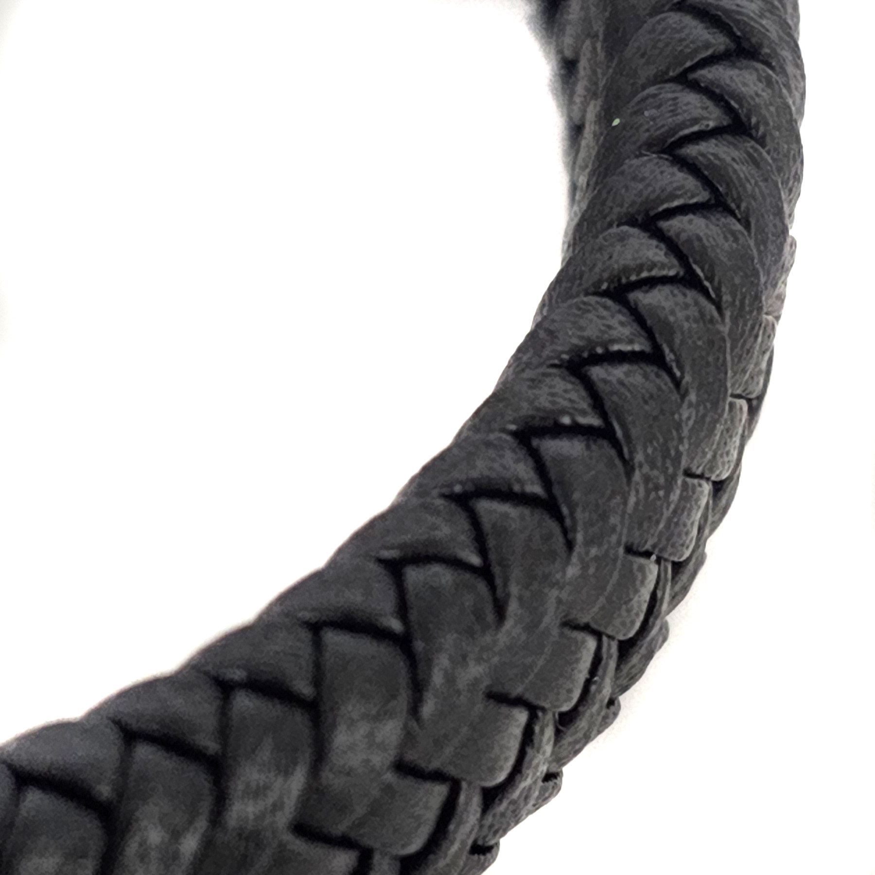 Geflochtenes Lederarmband flach fein - 12 mm Breite -  Schwarz - matt schwarzer Verschluss