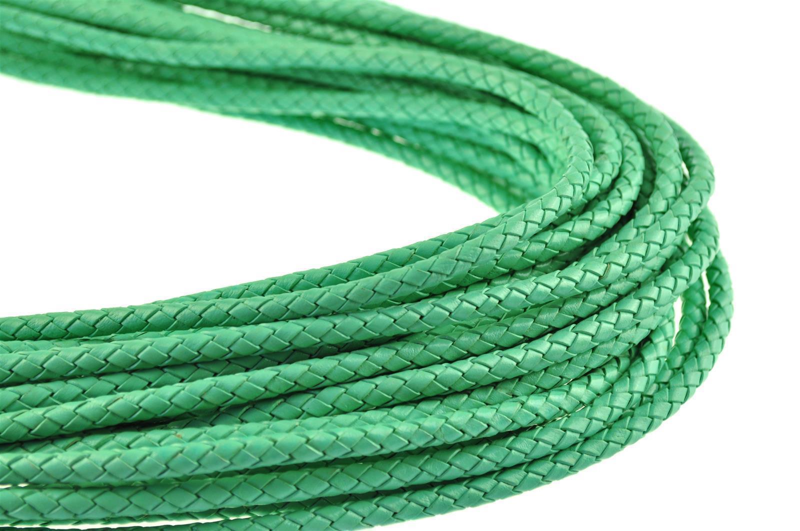 Geflochtene Lederschnur, Boloband mit einem Durchmesser von 5 mm in Mintgrün. Vegetabil gegerbtes Lederband mit Baumwollkern