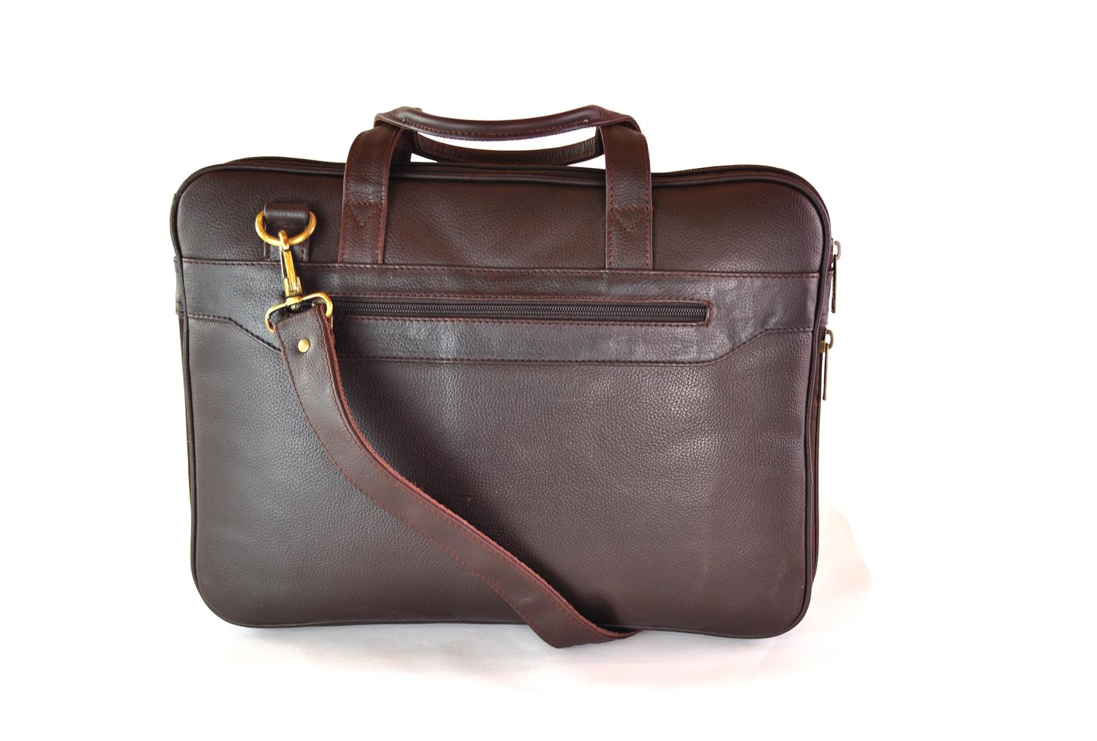 Klassische Ledertasche für Laptop und Unterlagen in Braun