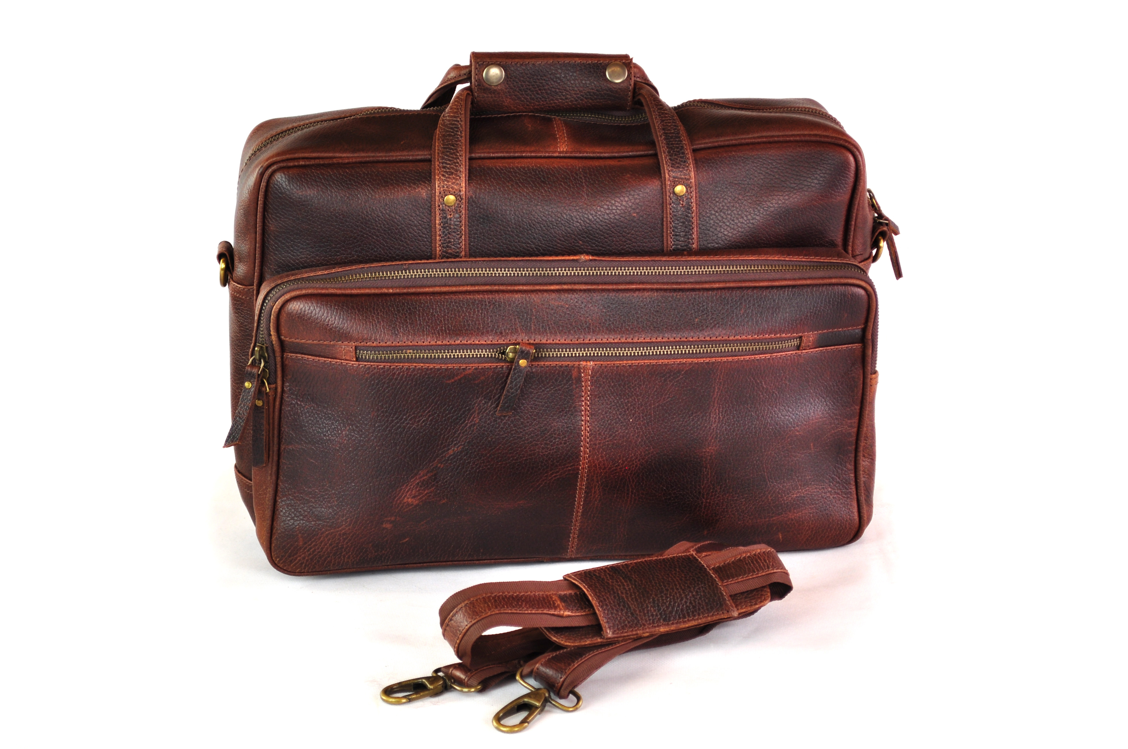 Große und robuste Ledertasche mit viel Stauraum in Antik Braun