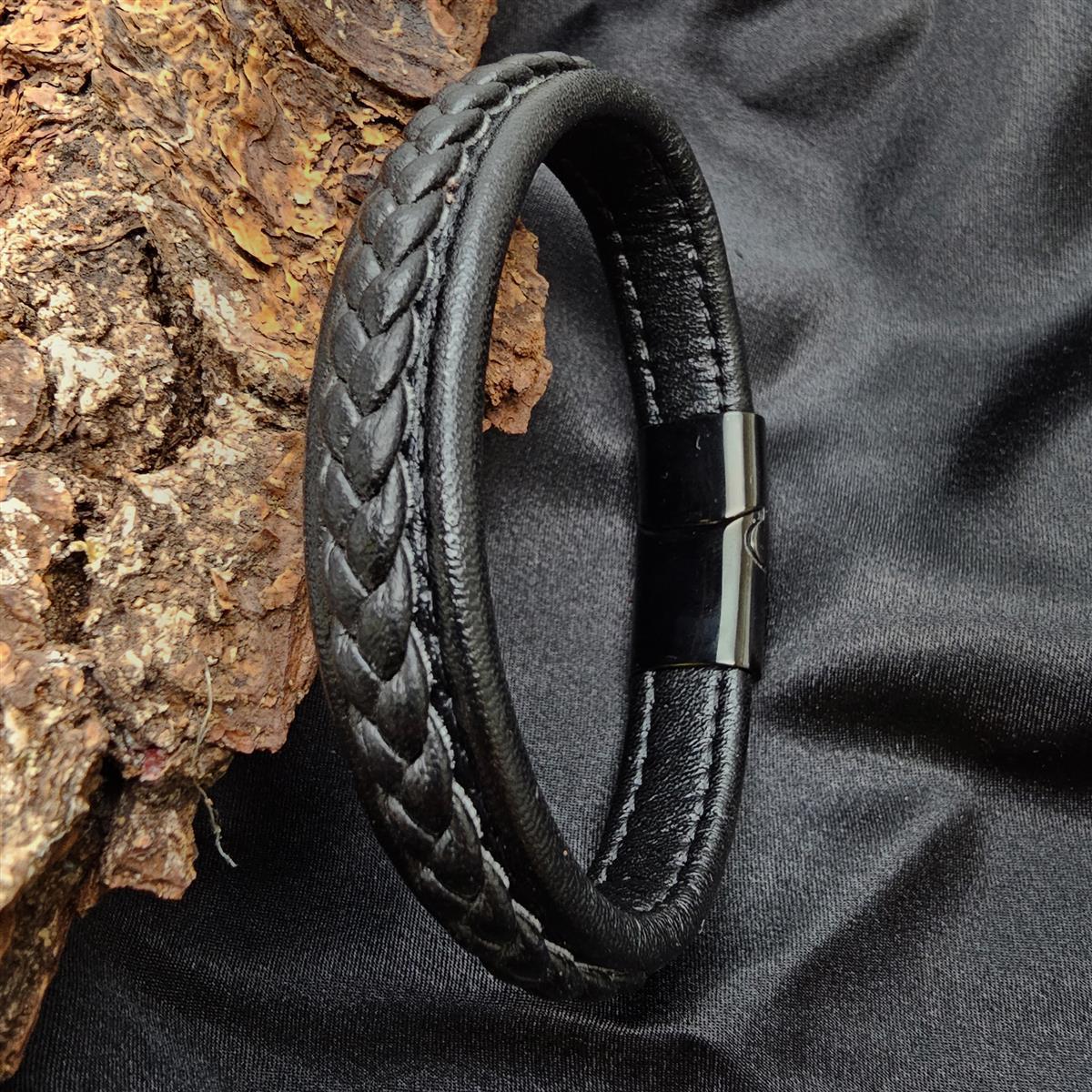 Lederarmband flach mit geflochtener Lederschnur - 12 mm - Schwarz. Größe: 19 cm (S)