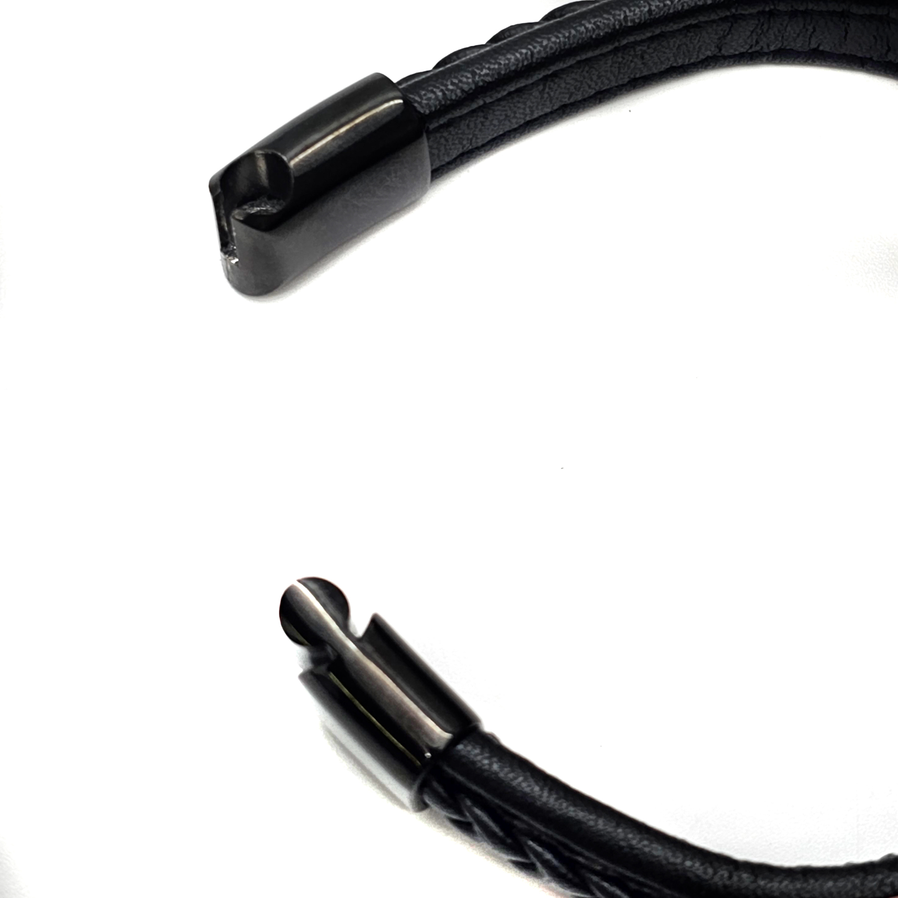 Lederarmband flach mit geflochtener Lederschnur - 12 mm - Schwarz. Größe: 19 cm (S)