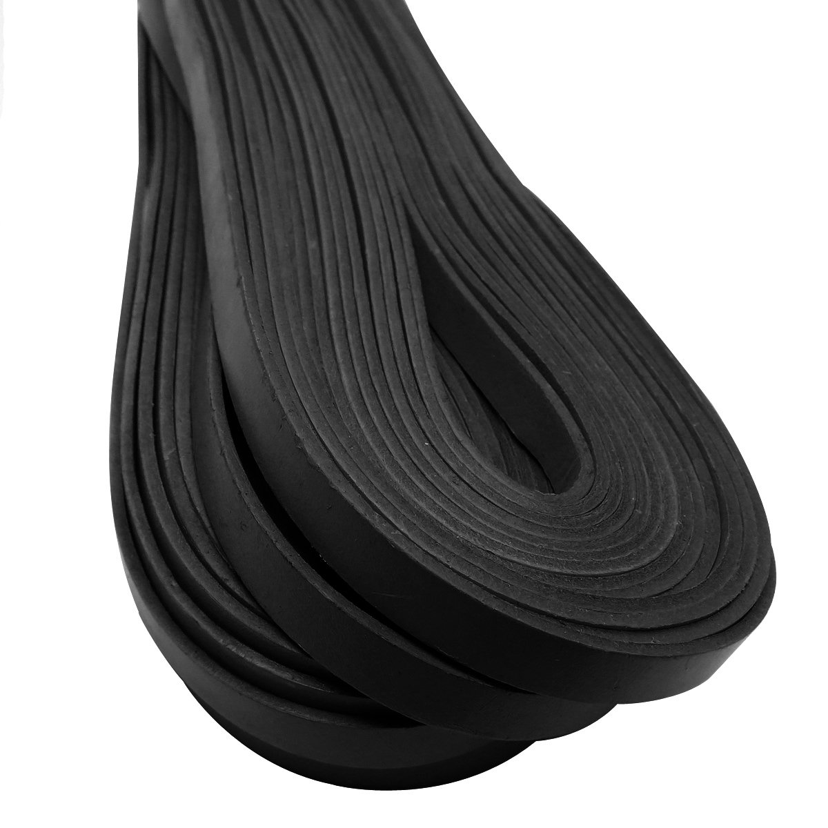 Schwarzes Lederband in einer Breite von 10 mm und 2 mm Dicke für das kreative Lederhandwerk