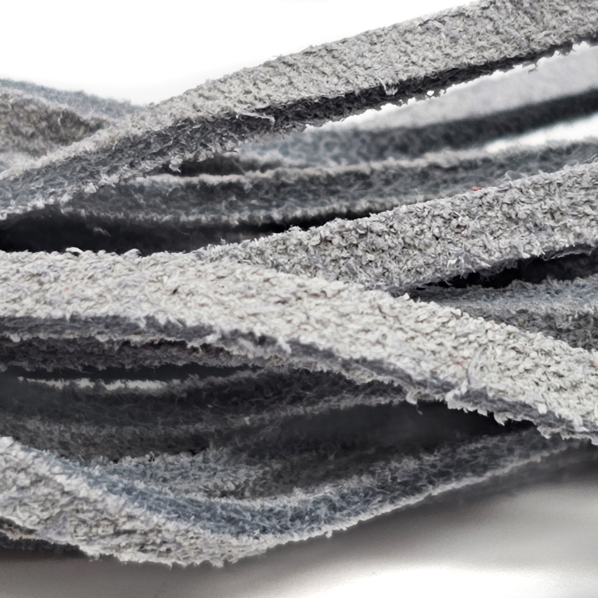 Lederband Flach Wild  3 mm x 1,5 mm - Grau. Länge: 5 m