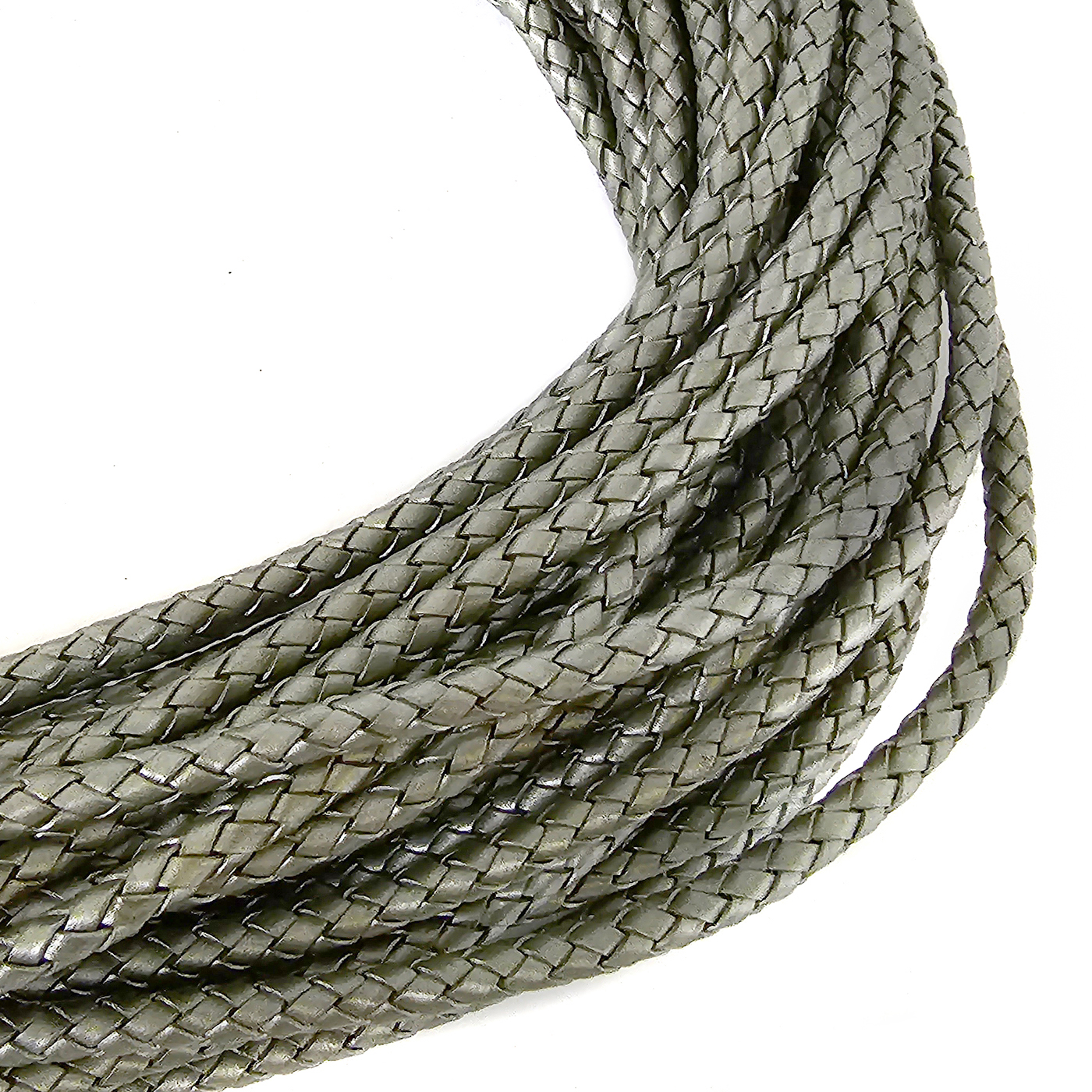 Geflochtene Lederschnur, Boloband mit einem Durchmesser von 5 mm in Silber. Vegetabil gegerbtes Lederband mit Baumwollkern