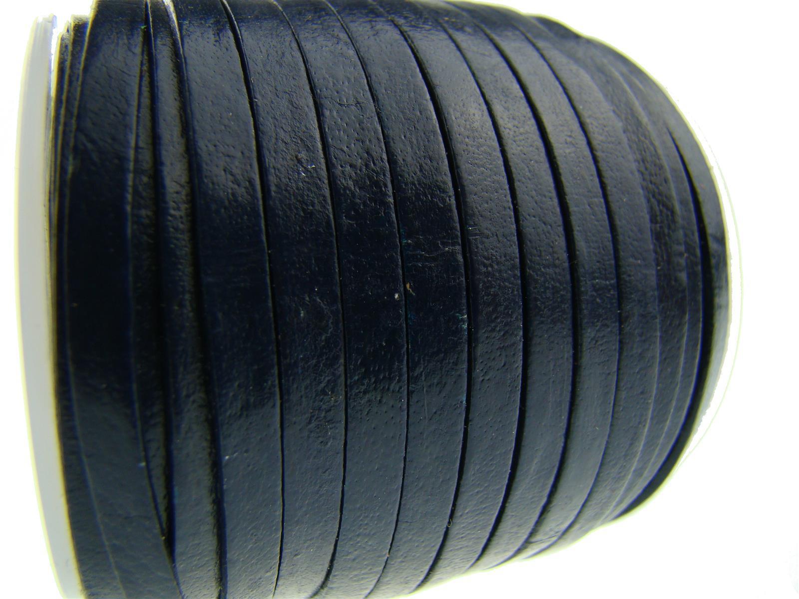 Flaches Lederband in 4 mm Breite, 1 mm Dicke in einem tiefen Nachtblau