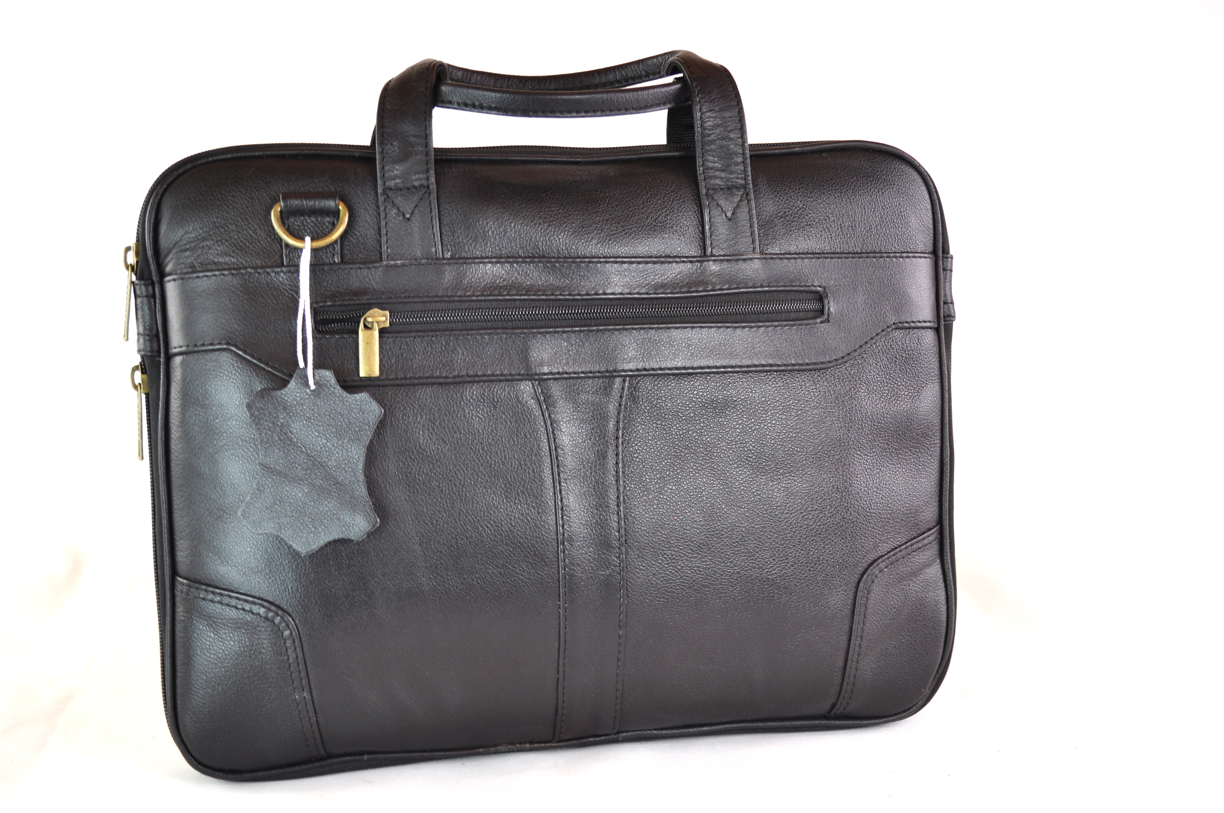 Klassische Ledertasche für Laptop und Unterlagen in Schwarz